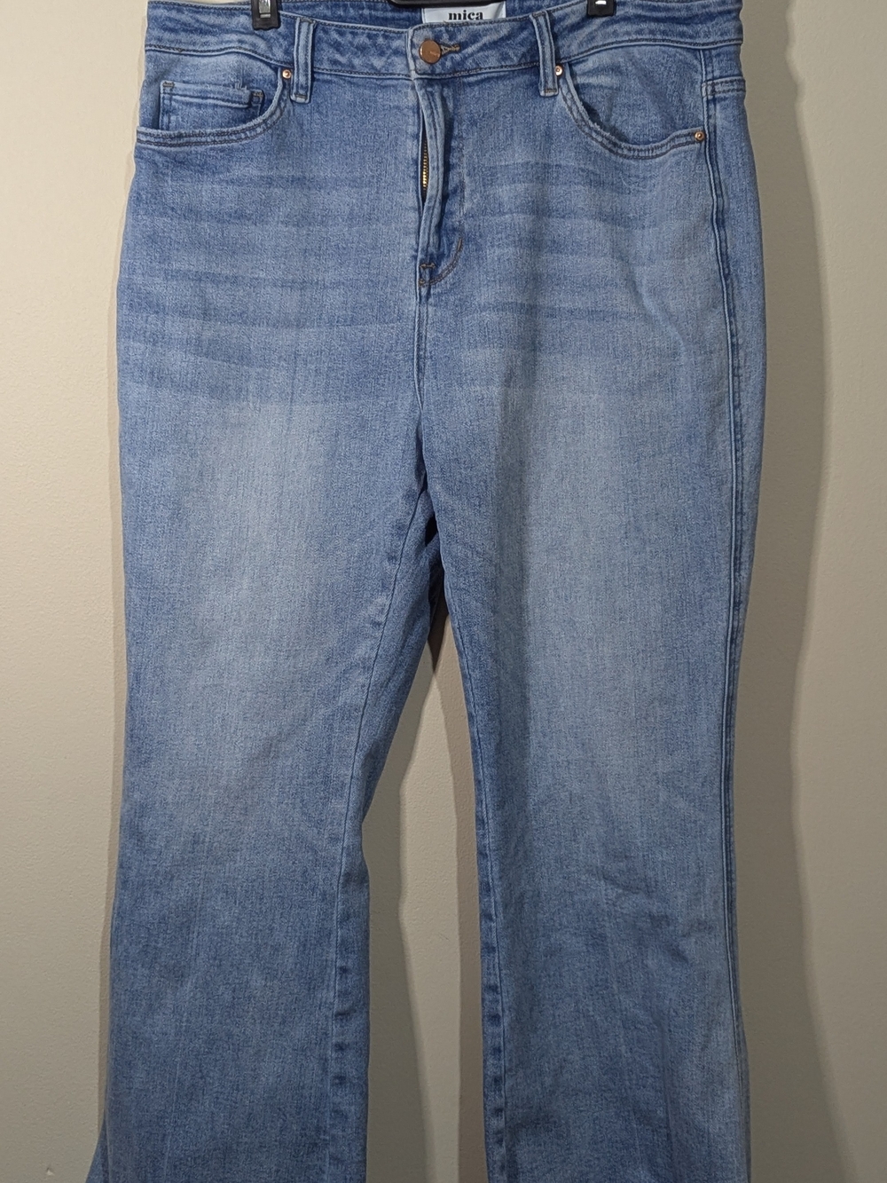 Mica Denim 14W Light Wash Cropped Flare Jeans Raw Hem Stretch Mid Rise Womens